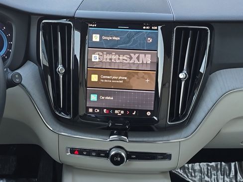 Certified 2025 Volvo XC60 B5 Plus w/ Climate Package image 14