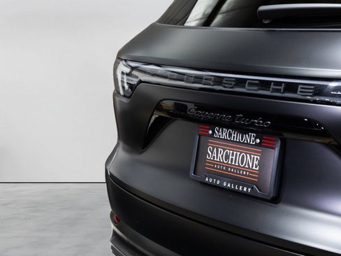 Used 2023 Porsche Cayenne Turbo AWD/4WD image 16