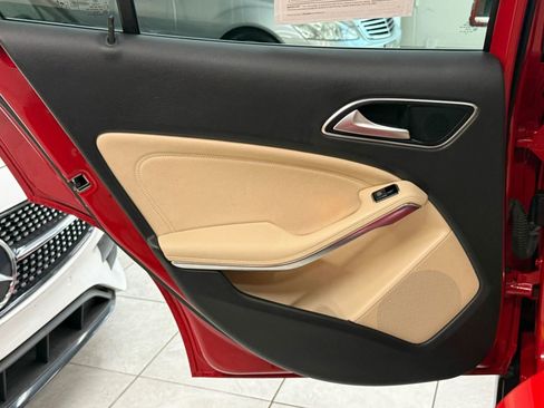 Used 2017 Mercedes-Benz GLA 250 image 17