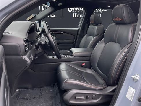 Used 2023 Honda Pilot TrailSport image 9
