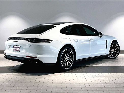 Used 2023 Porsche Panamera Platinum Edition image 10