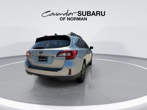 Used 2016 Subaru Outback 2.5i Limited AWD/4WD image 8