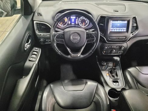 Used 2019 Jeep Cherokee Latitude Plus w/ Comfort/Convenience Group AWD/4WD image 22