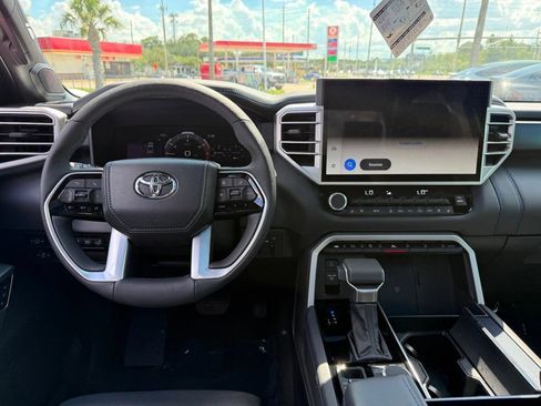 Used 2025 Toyota Tundra Platinum AWD/4WD image 25