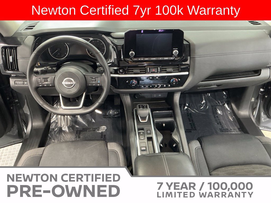Used 2025 Nissan Pathfinder SV w/ SV Premium Package FWD image 14