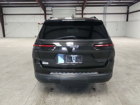 Used 2021 Jeep Grand Cherokee L Limited image 4