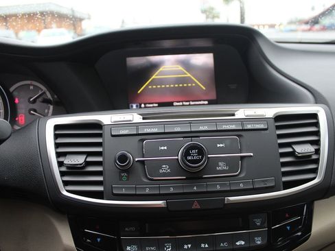 Used 2016 Honda Accord LX image 25