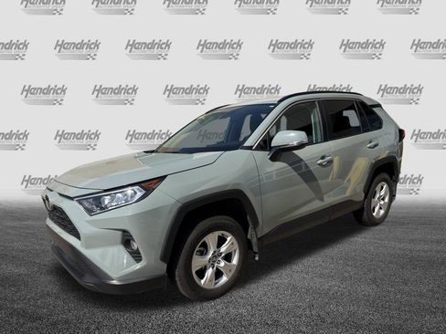 Used 2021 Toyota RAV4 XLE w/ XLE Grade Weather Package image 5