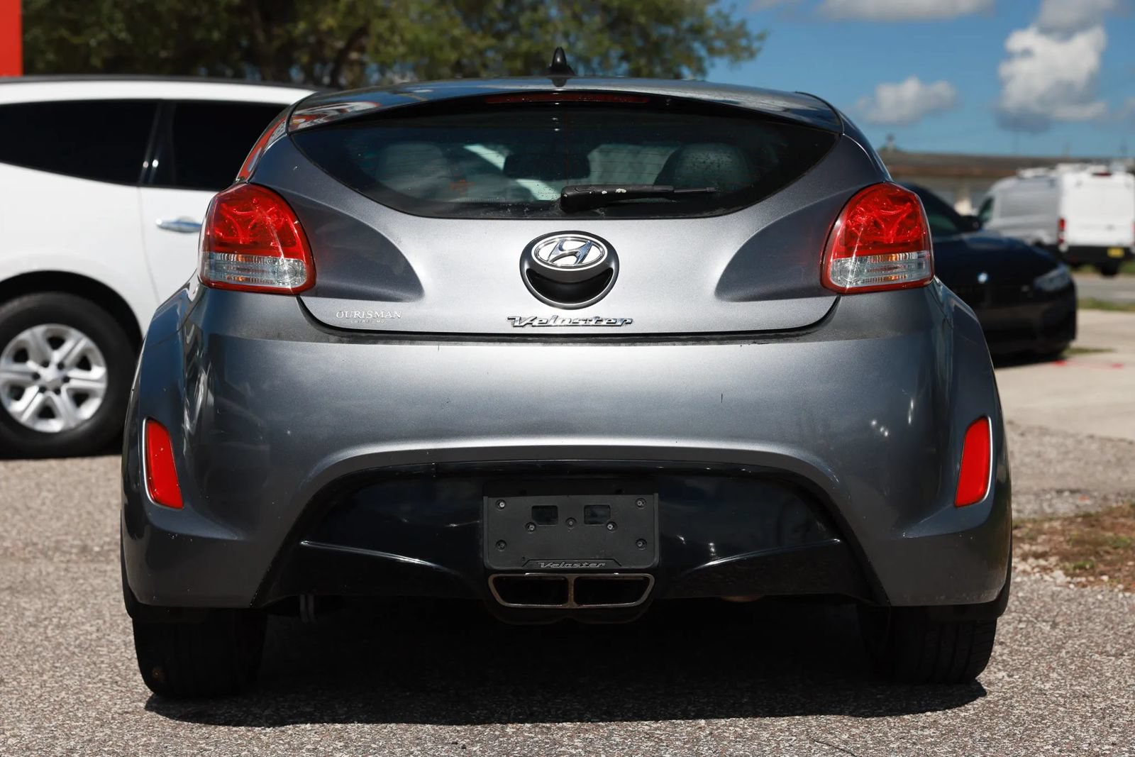 Used 2013 Hyundai Veloster w/ Style Pkg FWD image 4