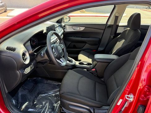 Used 2024 Kia Forte LXS FWD image 11