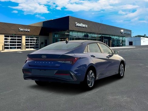 New 2026 Hyundai Elantra Limited image 8