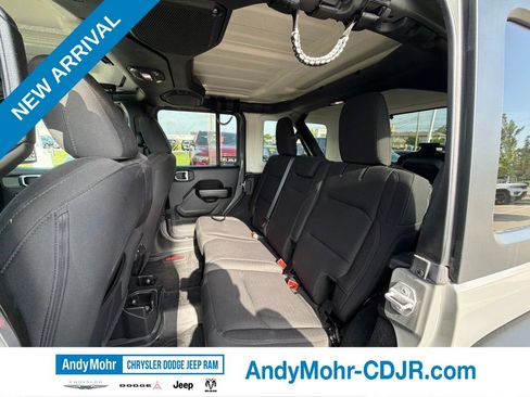 Used 2018 Jeep Wrangler Unlimited Sport S AWD/4WD image 13