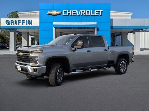 Used 2025 Chevrolet Silverado 2500 LT image 11