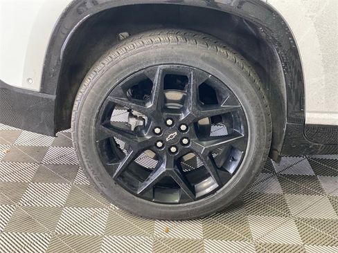 Used 2024 Chevrolet Traverse RS w/ LPO, Floor Liner Package image 18