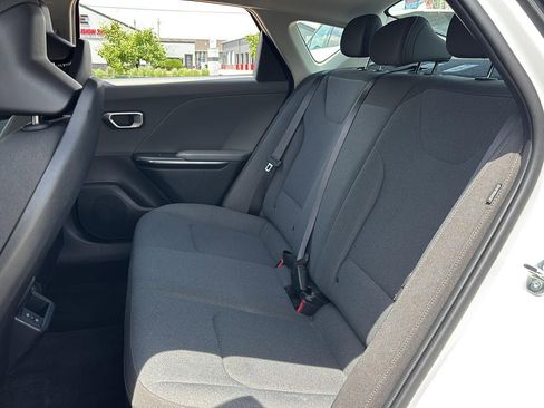 Used 2025 Kia K4 FWD image 19
