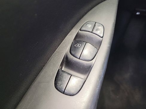 Used 2019 Nissan Sentra S FWD image 27