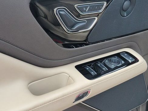 Certified 2020 Lincoln Aviator Reserve w/ Elements Package Plus AWD/4WD image 22