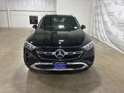 Used 2025 Mercedes-Benz GLC 300 GLC 300 image 2