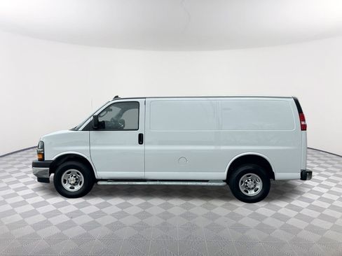 Used 2024 Chevrolet Express 2500 w/ Driver Convenience Package image 11