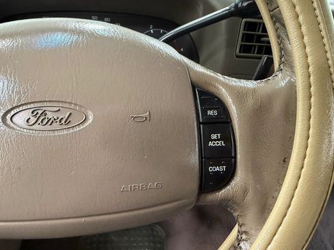 Used 2000 Ford F250 2WD Crew Cab Super Duty image 26