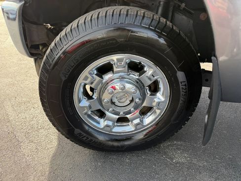 Used 2012 Ford F250 Lariat w/ Chrome Pkg AWD/4WD image 40