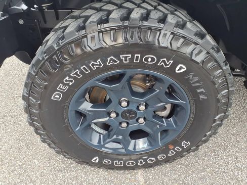 Used 2023 Jeep Wrangler Unlimited w/ Dual Top Group AWD/4WD image 5