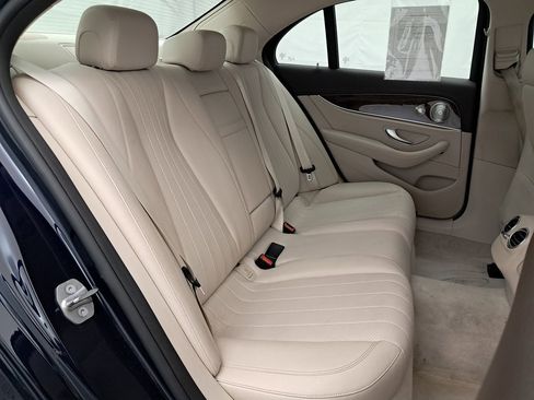 Used 2018 Mercedes-Benz E 300 4MATIC image 36