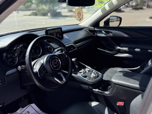 Used 2018 MAZDA CX-9 Touring w/ Touring Premium Package image 16
