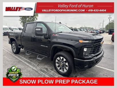 Used 2025 Chevrolet Silverado 2500 Custom w/ Z71 Off-Road Package