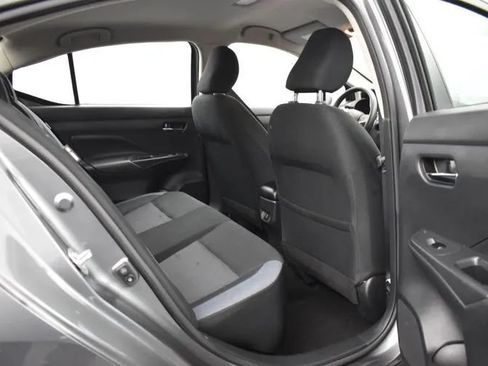 Used 2025 Nissan Versa SV FWD image 17