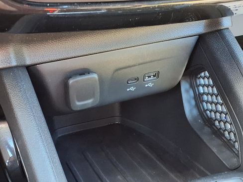 Used 2025 Chevrolet TrailBlazer ACTIV w/ Driver Confidence Package FWD image 8