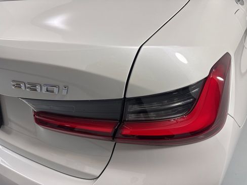 Certified 2022 BMW 330i xDrive Sedan w/ Premium Package 2 image 7