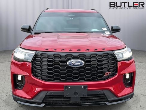 Used 2025 Ford Explorer ST w/ Sun And Sound Package AWD/4WD image 9