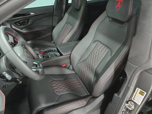 Used 2025 Lamborghini Urus SE AWD/4WD image 5