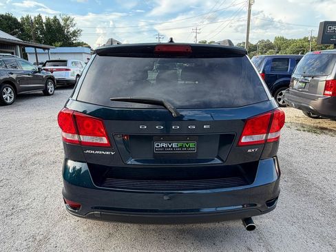 Used 2014 Dodge Journey SXT w/ Flexible Seating Group FWD image 5