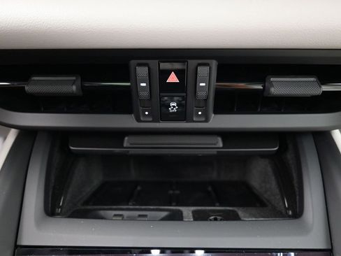 New 2025 Porsche Macan 4S Electric image 24