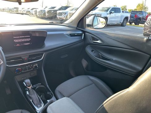 Used 2024 Buick Encore GX Preferred w/ Comfort Package image 23