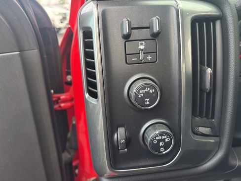 Used 2017 Chevrolet Silverado 1500 LT w/ All Star Edition image 10