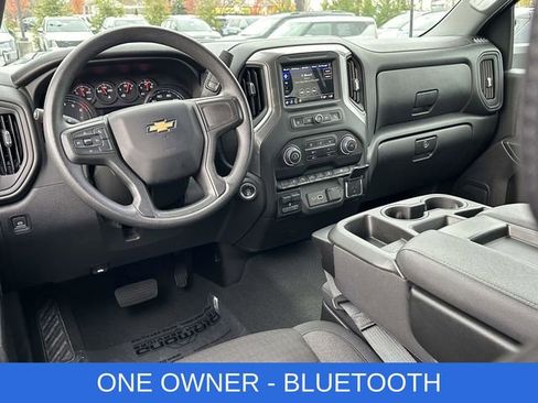 Used 2025 Chevrolet Silverado 2500 Custom w/ Custom Value Package image 2