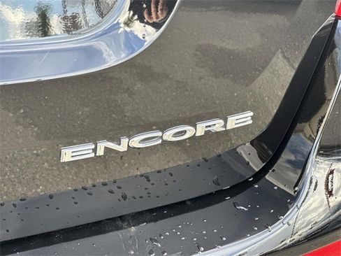 Used 2022 Buick Encore Preferred w/ Safety Package image 29