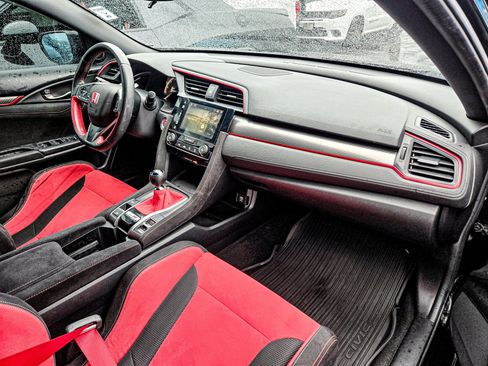 Used 2017 Honda Civic Type R image 13