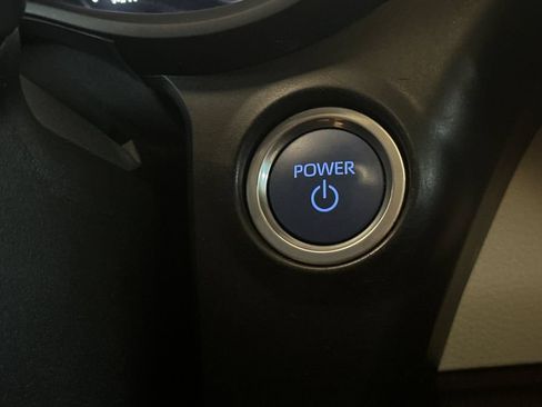 Used 2023 Toyota Sienna XLE w/ XLE Plus Package FWD image 25