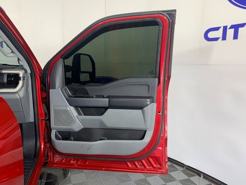 Used 2024 Ford F250 XLT w/ Black Appearance Package image 37