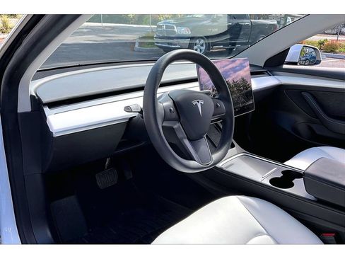 Used 2022 Tesla Model 3 Long Range AWD/4WD image 14