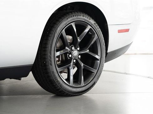 Used 2022 Dodge Challenger SXT w/ Blacktop Package image 7