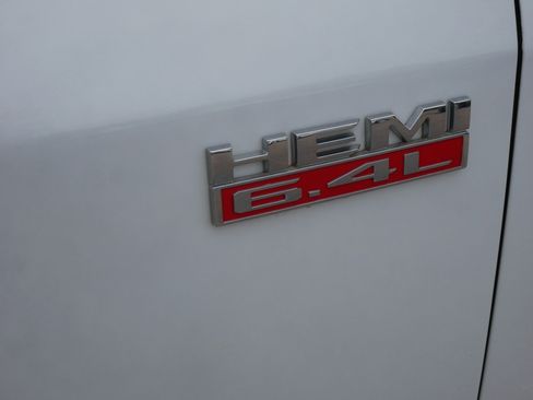 Used 2019 RAM 3500 Big Horn AWD/4WD image 17