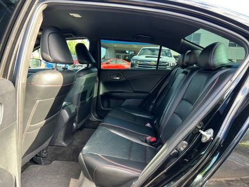 Used 2017 Honda Accord Sport Special Edition image 12