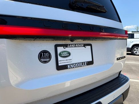 Used 2025 Lexus GX 550 w/ Accessory Package (32) AWD/4WD image 17