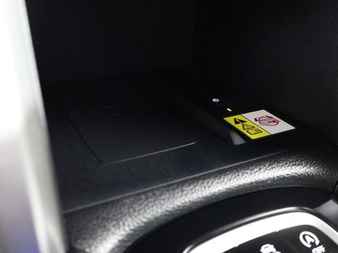 Used 2023 Toyota Corolla Cross LE FWD image 44