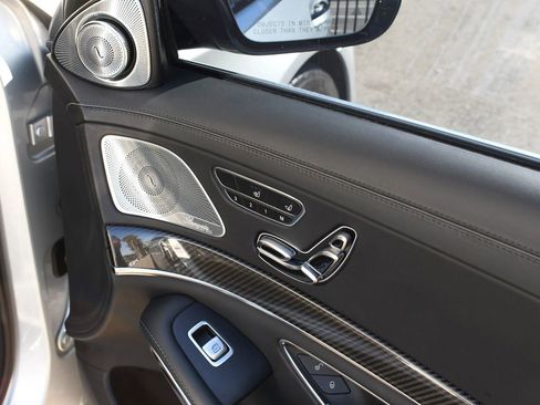 Used 2018 Mercedes-Benz S 63 AMG S 4MATIC Sedan image 38